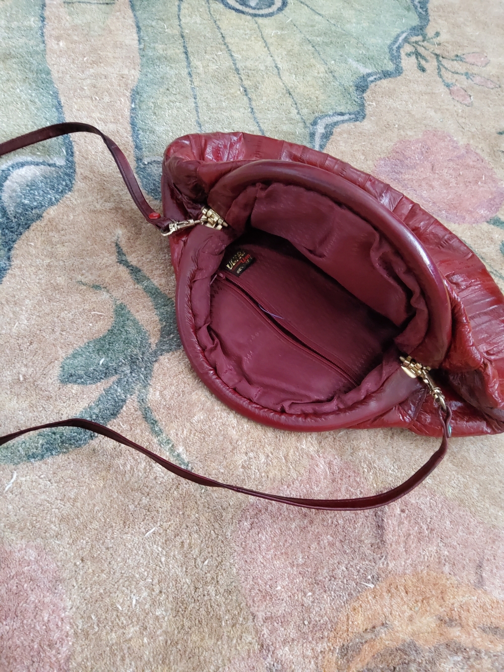 Vintage Genuine Eel Skin Merlot Floral Accent Shoulder Bag - Picture 3 of 6